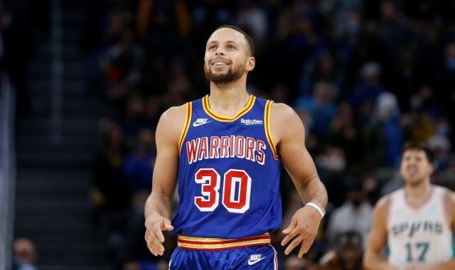 开云体育-MVP竞争比想象中激烈 库里KD字母哥精彩三国杀？