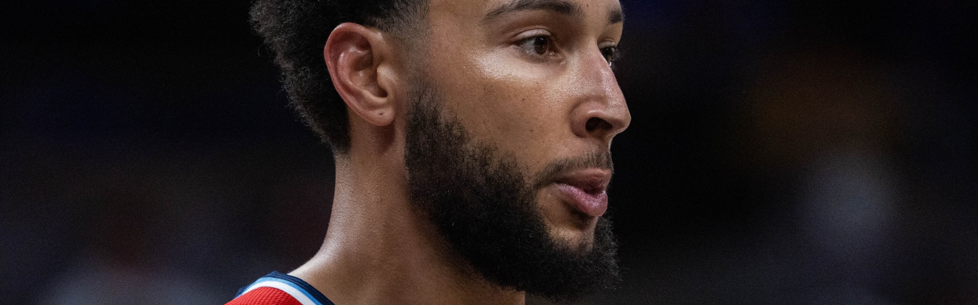 篮网管理层因本西蒙斯合同与托马斯待遇受质疑，被指忽视人才管理不当