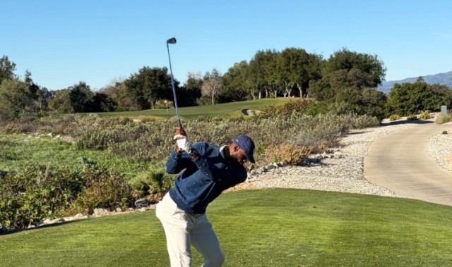 开云-今天没比赛！詹姆斯更新社媒晒出自己打高尔夫球与冰浴恢复照